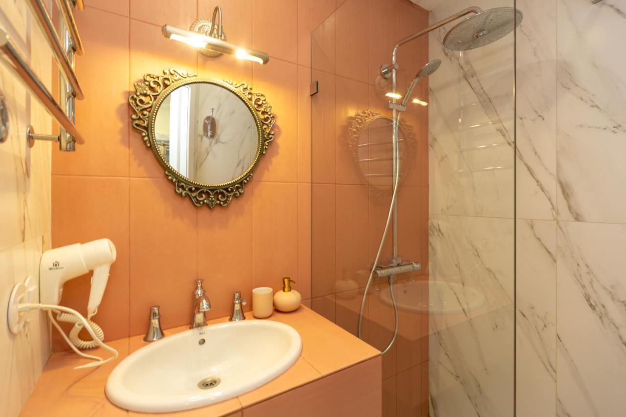 Трирівневий Лофт Із Спальнею-Укриттям Self Check-In 247 Odessa Dış mekan fotoğraf