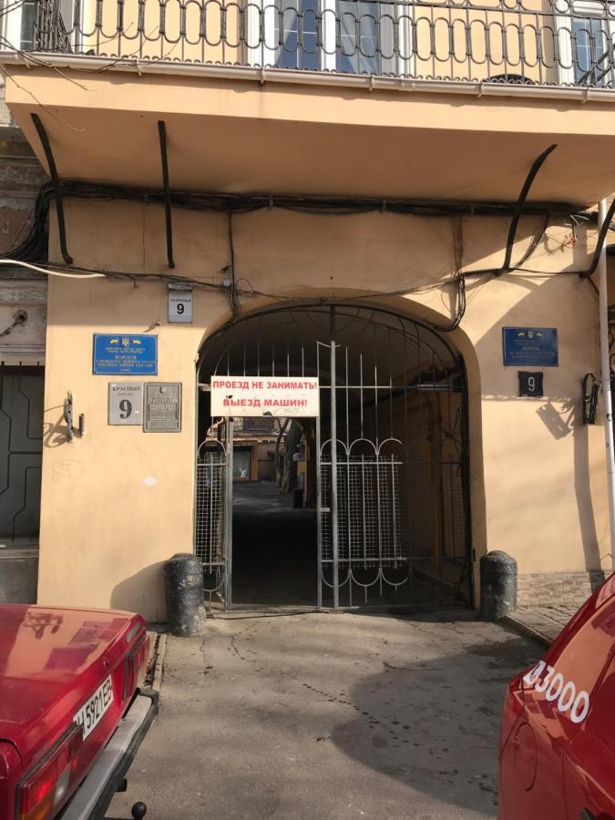 Трирівневий Лофт Із Спальнею-Укриттям Self Check-In 247 Odessa Dış mekan fotoğraf